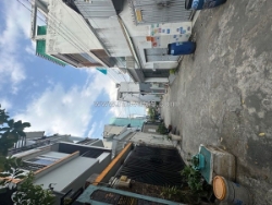 Nhà 75m2 - đúc btct 3 tấm - chính chủ xây kiên cố - khu vực sầm uất - hẻm 6m xe