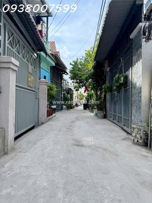 Nhà bán gấp giảm 400 triệu. sát vách quận 7  - nhà mới ở ngay (4x15m) vuông