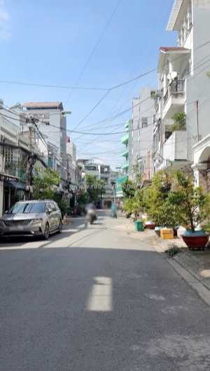 Nhà cấp 4 đường nội bộ 8m âu dương lân p.chánh hưng p2q8