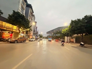 🌟nhà đẹp mễ trì gần mỹ đình trước nhà thoáng ở sướng
 lh 0972.07.8667