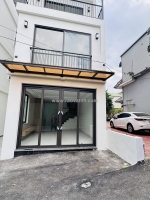 Nhà giá rẻ quận long biên 30m2, 4t, ô tô đỗ cổng, 5 phút lên cầu vĩnh tuy - 4.x