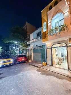 Nhà hxh đường nhất chi mai quận tân bình phường 13 cũ.