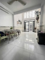 Nhà hxh đường trường chinh quận tân bình phường 14 cũ.