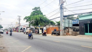 Nhà lớn ngang 8m tại phạm thế hiển 4 tầng gần tạ quang bửu giá tốt!