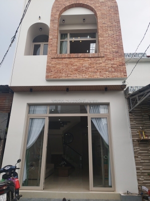 Nhà mặt phố 3 tầng, p. sa đéc: 65m2, 3 pn, giá 2.7 tỷ, sổ hồng