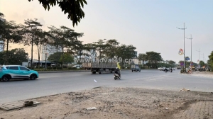 Nhà mặt phố lý sơn- kinh doanh đỉnh 7 tầng 55m2 x 27.5 tỷ.long biên - hà nội.