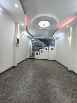 Nhà mặt tiền lê duy đình 67.5m2 giá 7.9 tỷ ô tô đậu trước nhà