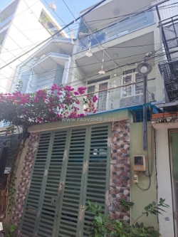 Nhà mới ở ngay - đường quốc lộ 13 - khu hồng long - 60m2 - 3 tầng đúc btct