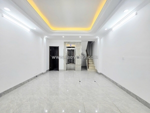 Nhà mới phố xuân đỉnh 35m 7t  nhỉnh 11. tỷ thang máy- full nội thất nhập khẩu-