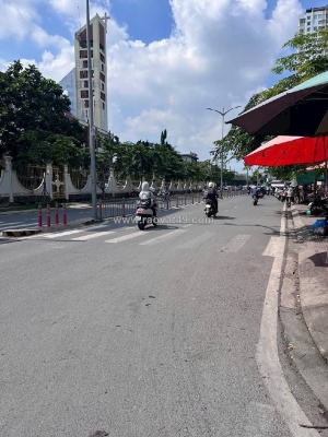 Nhà nhỏ 3 tầng – sát tạ quang bửu – sổ hồng -2.650tr - không huy hoạch