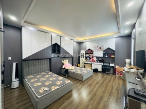 Nhà phân lô quán nam, 80m 5 tầng thang máy - lô góc - đẹp như mới - giá 10.9 tỉ