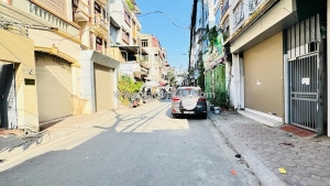 Nhà phân lô vương thừa vũ- 47m*5tầng- vỉa hè - ôtô đỗ cửa- kinh doanh- giá 16,7