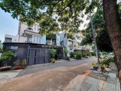 Nhà phố (7x22) lô góc 2 mặt tiền – đối diện công viên – kdc phú nhuận, q12