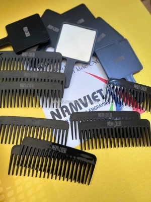 Nhận khắc laser lên gương, lược & phụ kiện thời trang