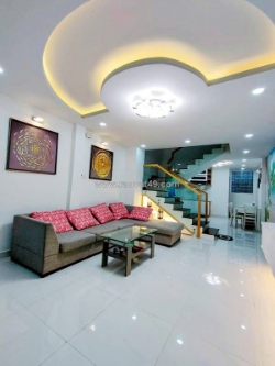 Ở ngay! bán nhà đẹp 4 tầng hẻm xe hơi cmt8, 46m2, chỉ 8.1 tỷ tl