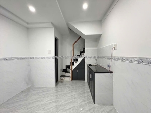 O1738 💖 nhà 3 tầng ấp đông 1-2 hóc môn, vuông, 4x5m, 9xx tr