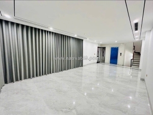 Phố hồng tiến vừa ở vừa kinh doanh, lô góc 58m2 8t,ô tô tránh - 2x tỷ