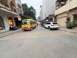 Phố nguyễn sơn 71m2, mt4.5m  - bán đất tặng nhà, vỉa hè xe bus tránh - 2x tỷ