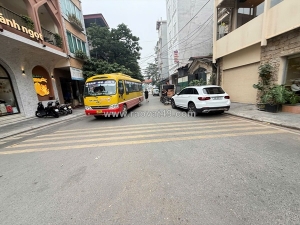 Phố nguyễn sơn 71m2, mt4.5m  - bán đất tặng nhà, vỉa hè xe bus tránh - 2x tỷ