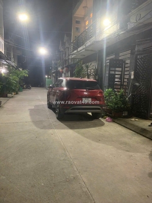 🌹rẻ rẻ.. 2 xe hơi chánh nhau.. bán đất tặng nhà 2 tầng trung tâm thị trấn nhà