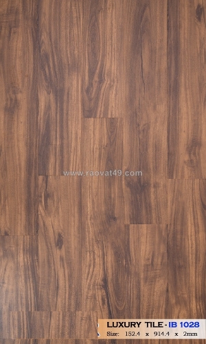 Sàn nhựa giả gỗ có phát ra mùi nhựa không? bao lâu thì hết?