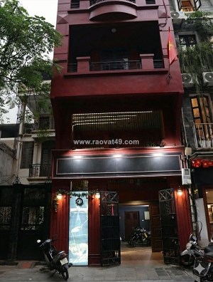 Sang nhượng nhà hàng âu - vị trí vàng - sẵn dòng tiền