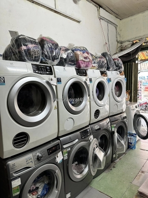 Sang nhượng tiệm giặt tại 447 đoàn văn bơ, phường 13, quận 4.