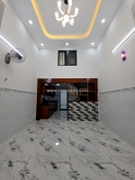 Sát mặt tiền q4
ngang 3.79 dài 11 
đúc bê tông kiên cố 
4 tấm 
có 4 tỷ