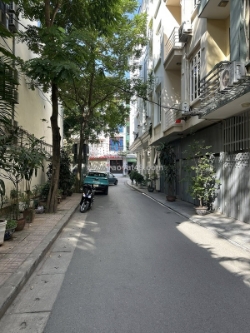 Siêu hiếm “ô tô vào nhà”, bán nhà ngọc hà, 2 mặt thoáng, chỉ .5 tỷ