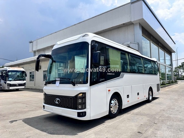~/Img/2025/12/thaco-cruizer-95s-270ps-dang-cap-xe-bus-ghe-ngoi-the-he-moi-2025-manh-me-tiet-kiem-sang-trong-sinh-loi-ben-vung-01.jpg