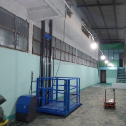 Thang nâng trục dẫn hướng