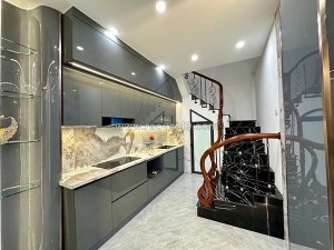 Thành công 30m x4 tầng 8,980 tỷ full nội thất,mặt ngõ thông,10m ra phố,kinh