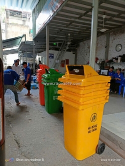 Thùng rác 240 lít nắp hở – giải pháp quản lý rác thải hiện đại, tiện lợi