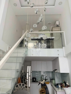 Tìm nữ ở ghép phòng của nhà nguyên căn