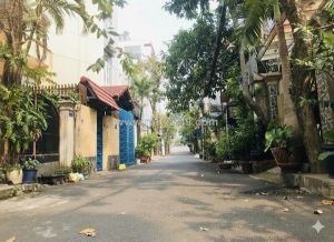 Tọa lạc khuôn đất đẹp bàu cát – ba vân, tân bình, dt 88m² - 4x22m - hxh vào nhà