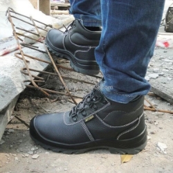 Top giày bảo hộ tốt cho công trình xây dựng