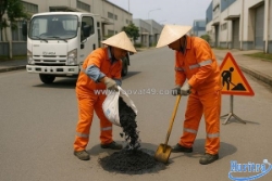 Ứng dụng phổ biến của nhựa đường nguội đóng bao trong sửa đường