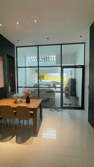 Xe hơi ngủ nhà! bán nhà 6 tầng siêu đẹp lê văn sỹ, 75m2, chỉ 15.x tỷ tl