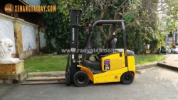 Xe nâng điện ngồi lái komatsu fe25-1 nhật bãi