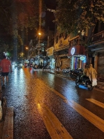 💥 khách sạn sang trọng 💥 mặt phố hàng gà 107m2 135 tỷ hoàn kiếm