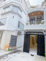 4.75 tỳ- 44m2- bán nhà 2 tầng mới full nt- 4pn ngay ngã 5 bình hòa- nơ trang