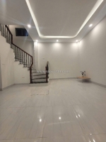 Bán nhà 5 tầng mới cong, lô góc 3 thoáng tại long biên, hà nội.