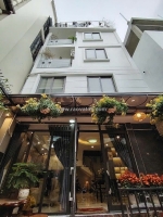 Bán nhà bồ đề 45m2* 5 tầng* 8.9 tỷ, mặt tiền rộng, view hồ điều hòa