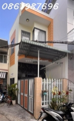 Bán nhà đẹp căn góc đường nguyễn thái học, 2 tầng, 2 phòng ngủ, sân rộng rãi.