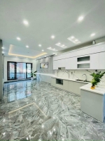 Bán nhà ngõ 117 thái hà cực đẹp 40m2, 6t thang máy, mt5.3m quanh 11 tỷ hiếm