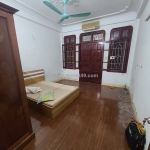 Bán nhà phân lô ngõ 121 láng 50mx4t mt4m sổ vuông oto tránh kinh doanh 16 tỷ