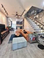 Bán nhà phố melosa khang điền, dt 100m2, 3 tầng, 4 pn, nội thất đẹp, giá 11 tỷ