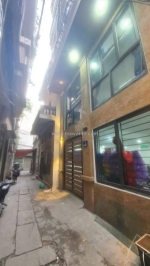 Cần bán cc mini ngõ gốc đề minh khai ngõ rộng oto đỗ cửa 8 tầng, thang máy