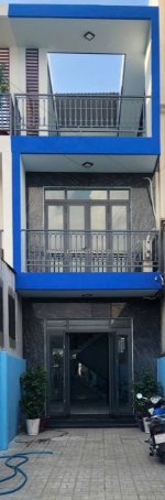 Cho thuê nhà nguyên căn chính chủ nằm ngay mặt tiền đường trần văn trà, bình