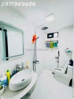 Ngõ phố quan nhân - nhà mới ở ngay  lô góc 3 mặt thoàng - 41m2 - 5 tầng - mt 4m